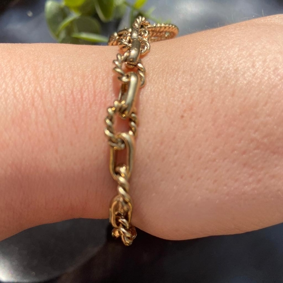 Antique Gold Tribute Luxury Bracelet - Picture 5 of 15